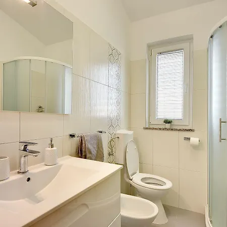 דירה Modernes Mit Balkon, Bbq, Wlan, Klima *